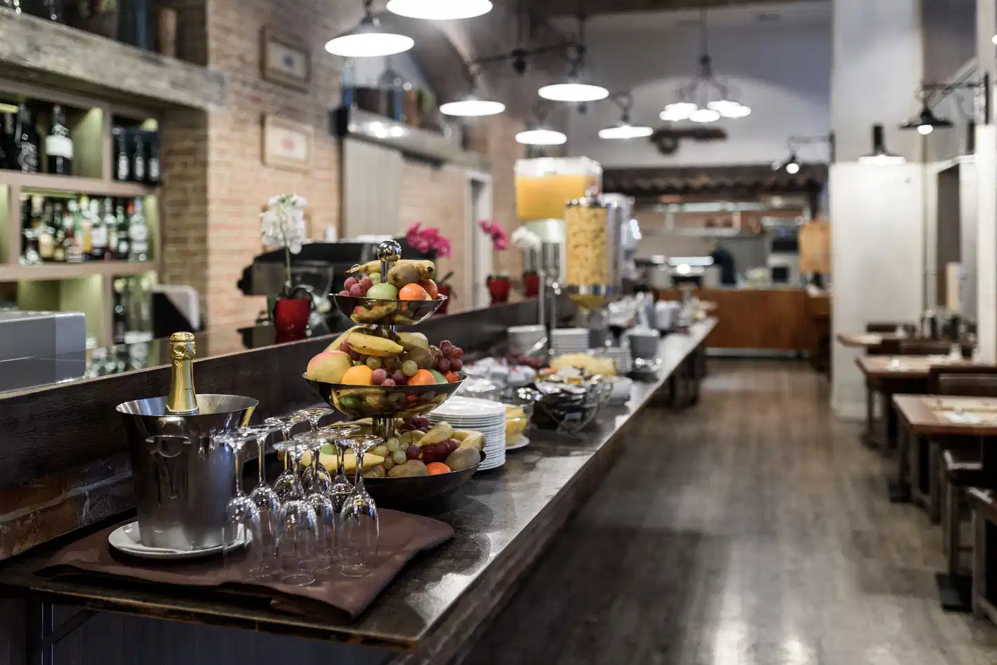 Estilo Fashion Hotel Restaurant