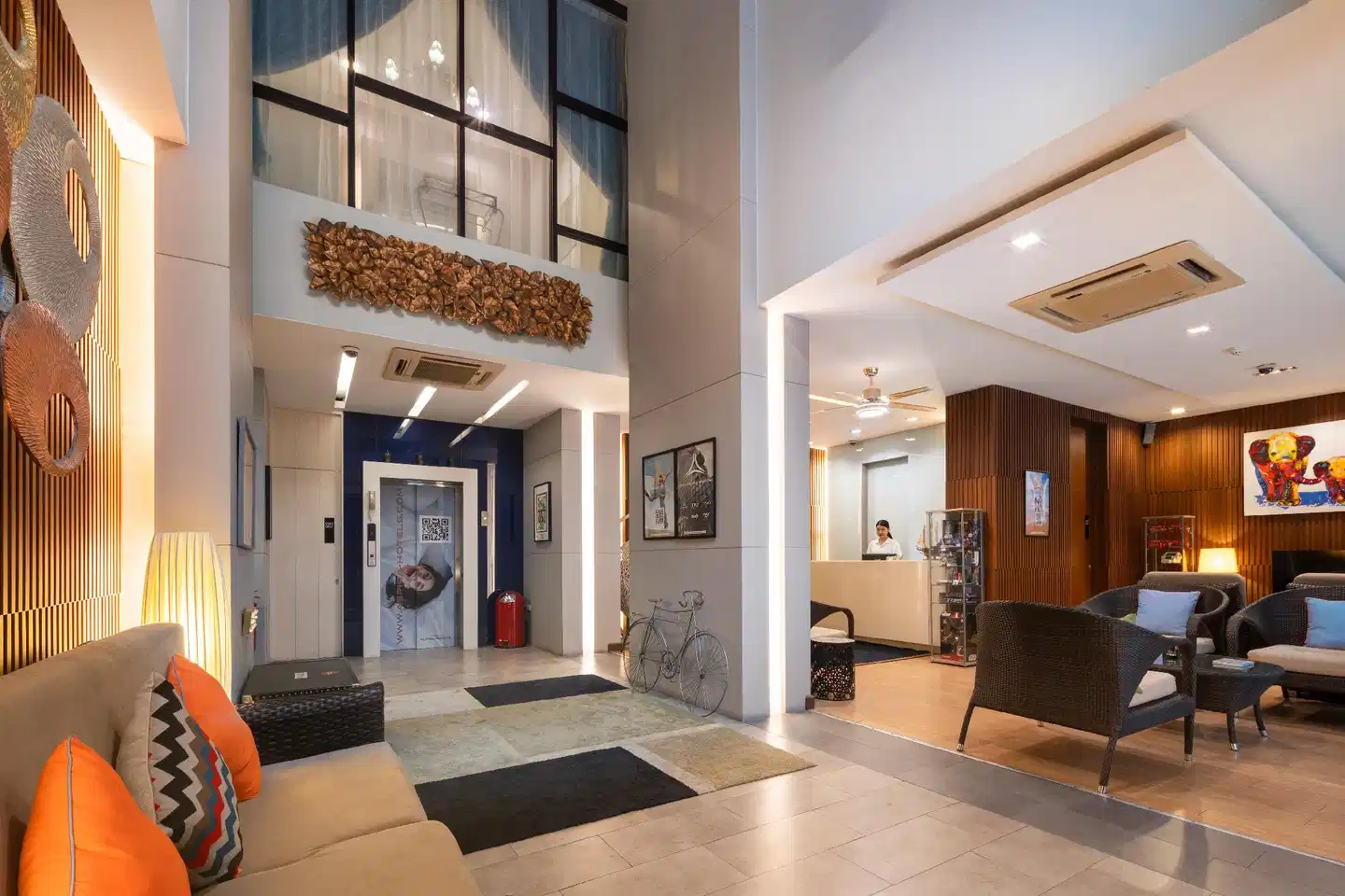 iCheck inn Silom Lobby