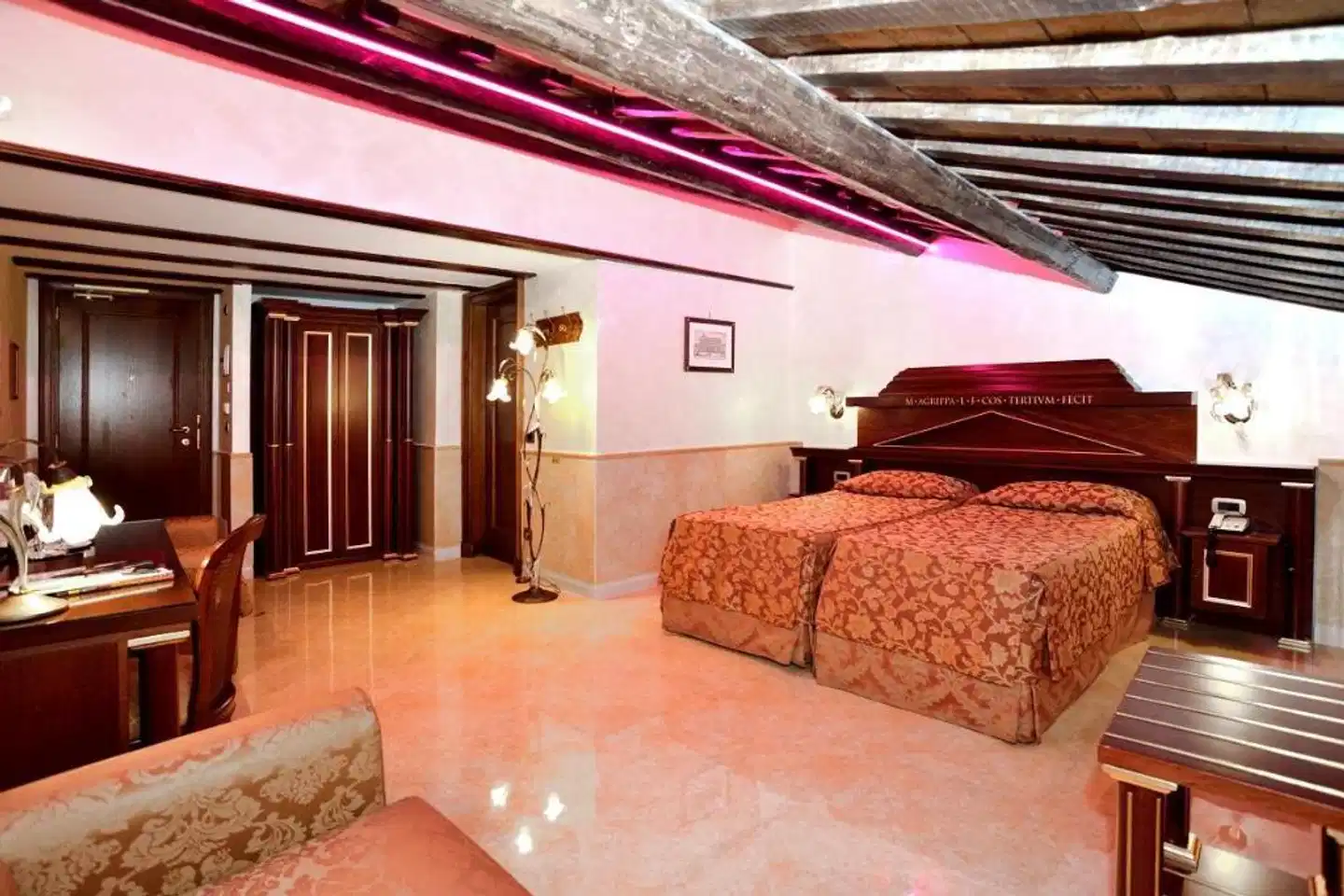 Hotel Pantheon Wohnbeispiel