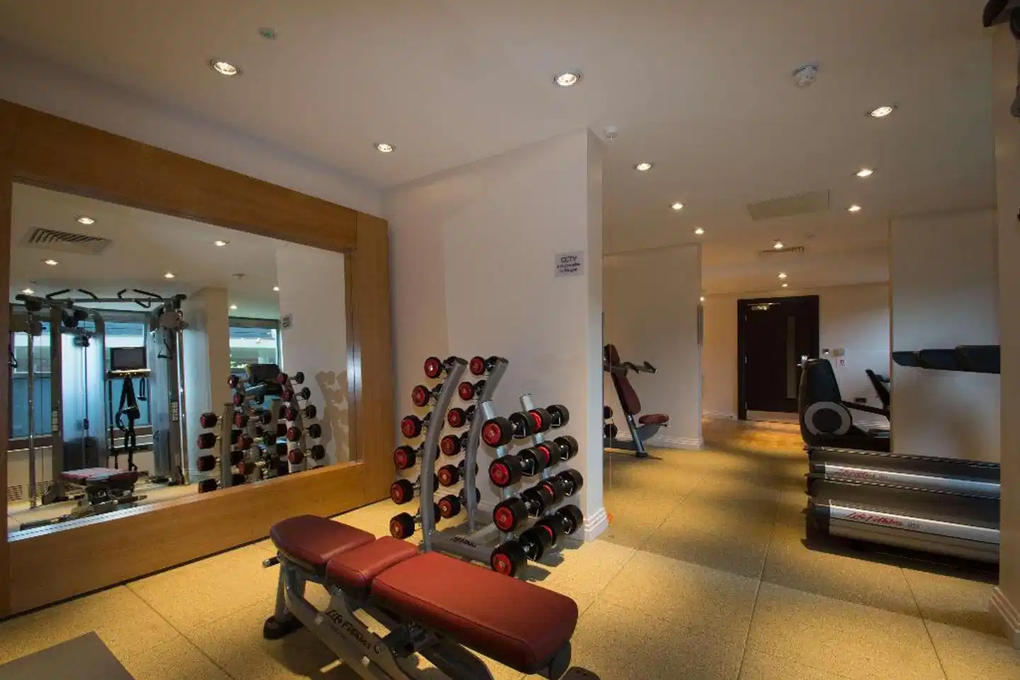 DoubleTree by Hilton Hotel London - Ealing Sport und Entertainment