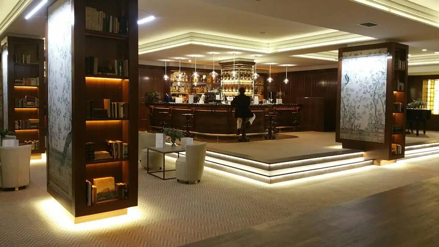 Hotel Ercilla de Bilbao, Autograph Collection Bar