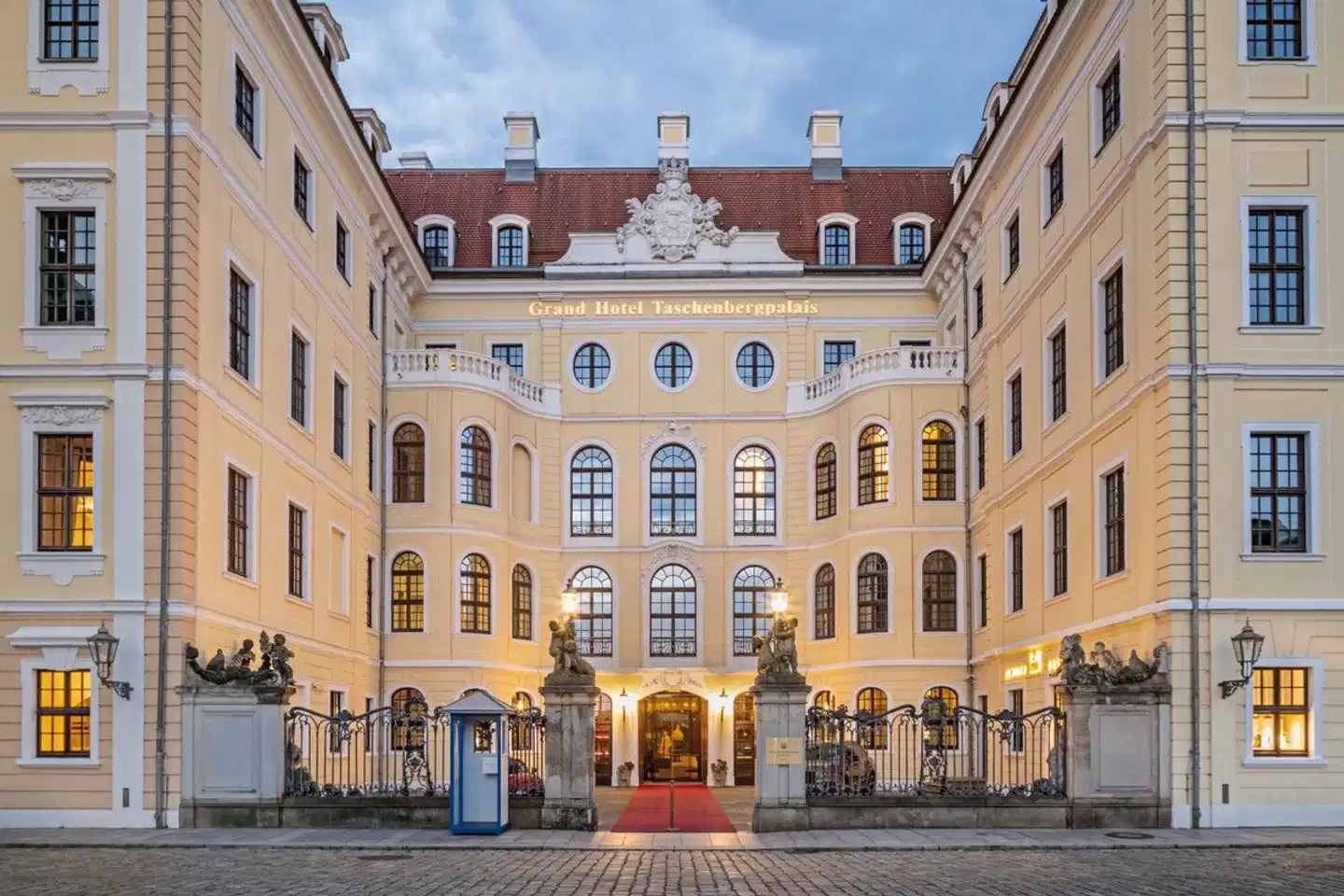Hotel Taschenbergpalais Kempinski Dresden Aussenansicht