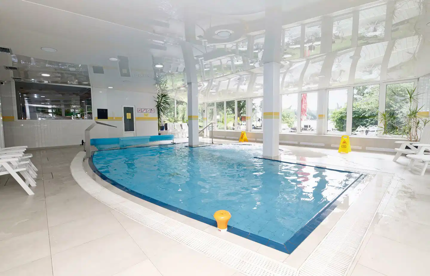 Hotel Riviera Hallenbad