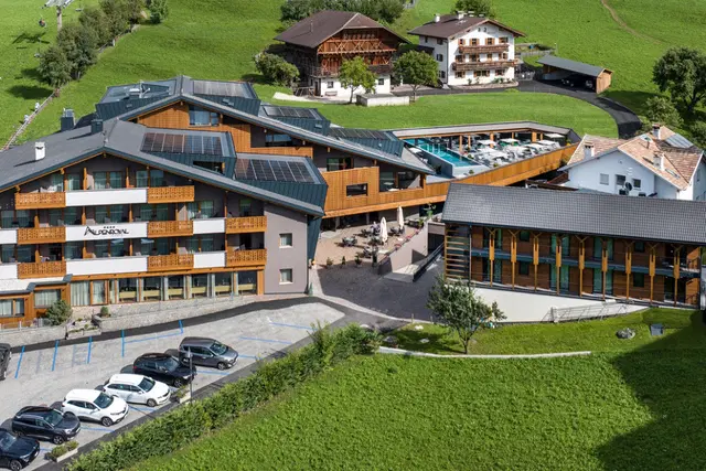 Hotel Alpenroyal Aussenansicht