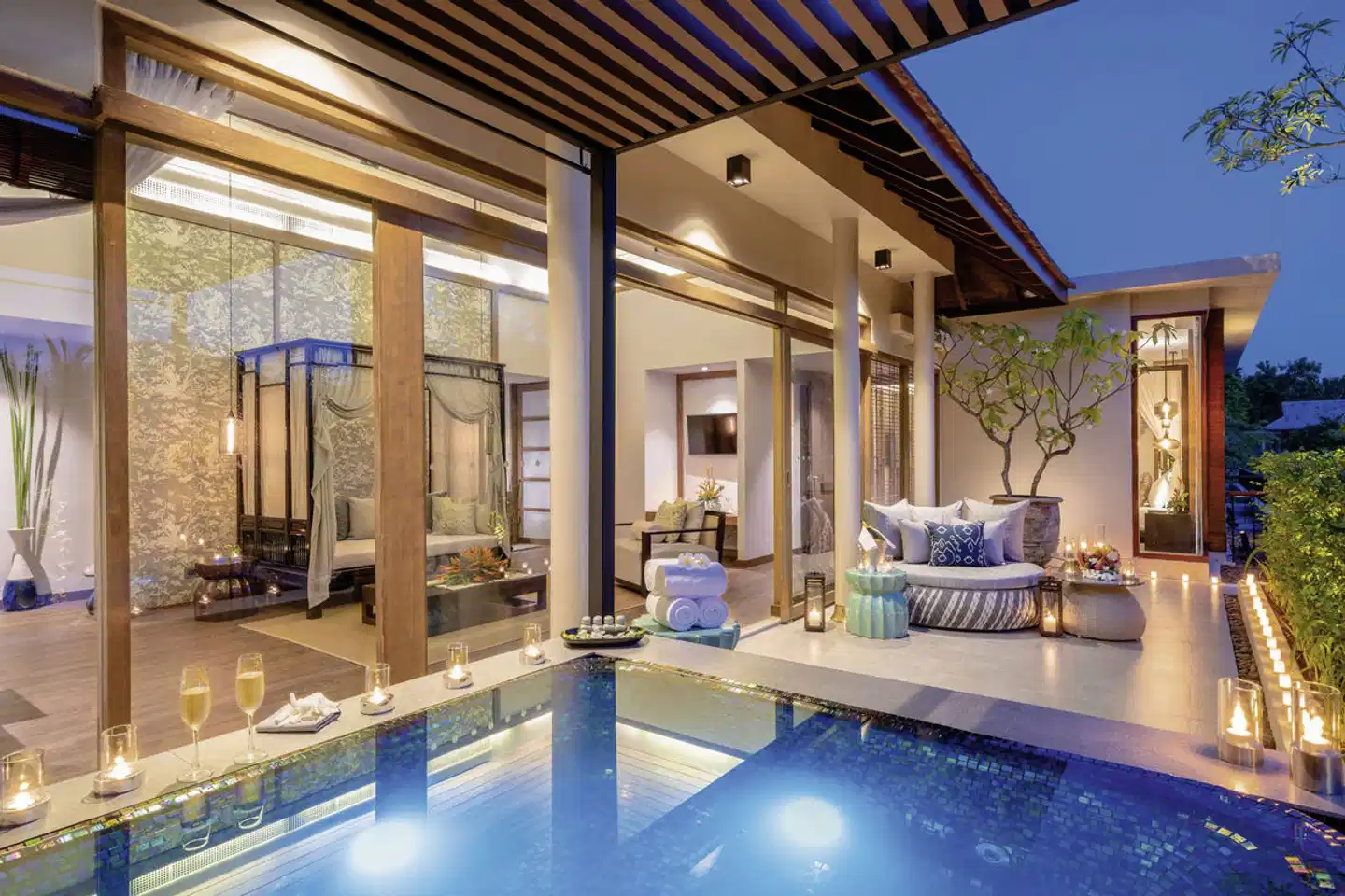 The Sarojin Hallenbad