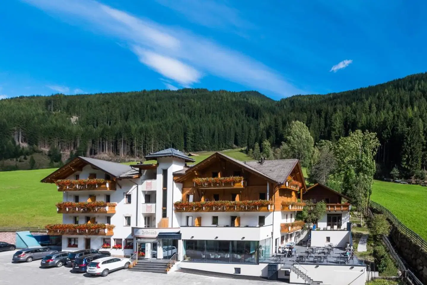 Feldrand Aussenansicht