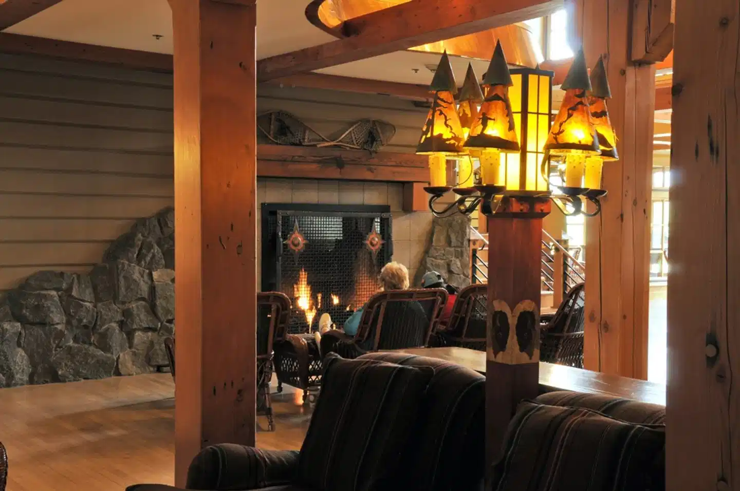 Old Faithful Snow Lodge & Cabins Lobby