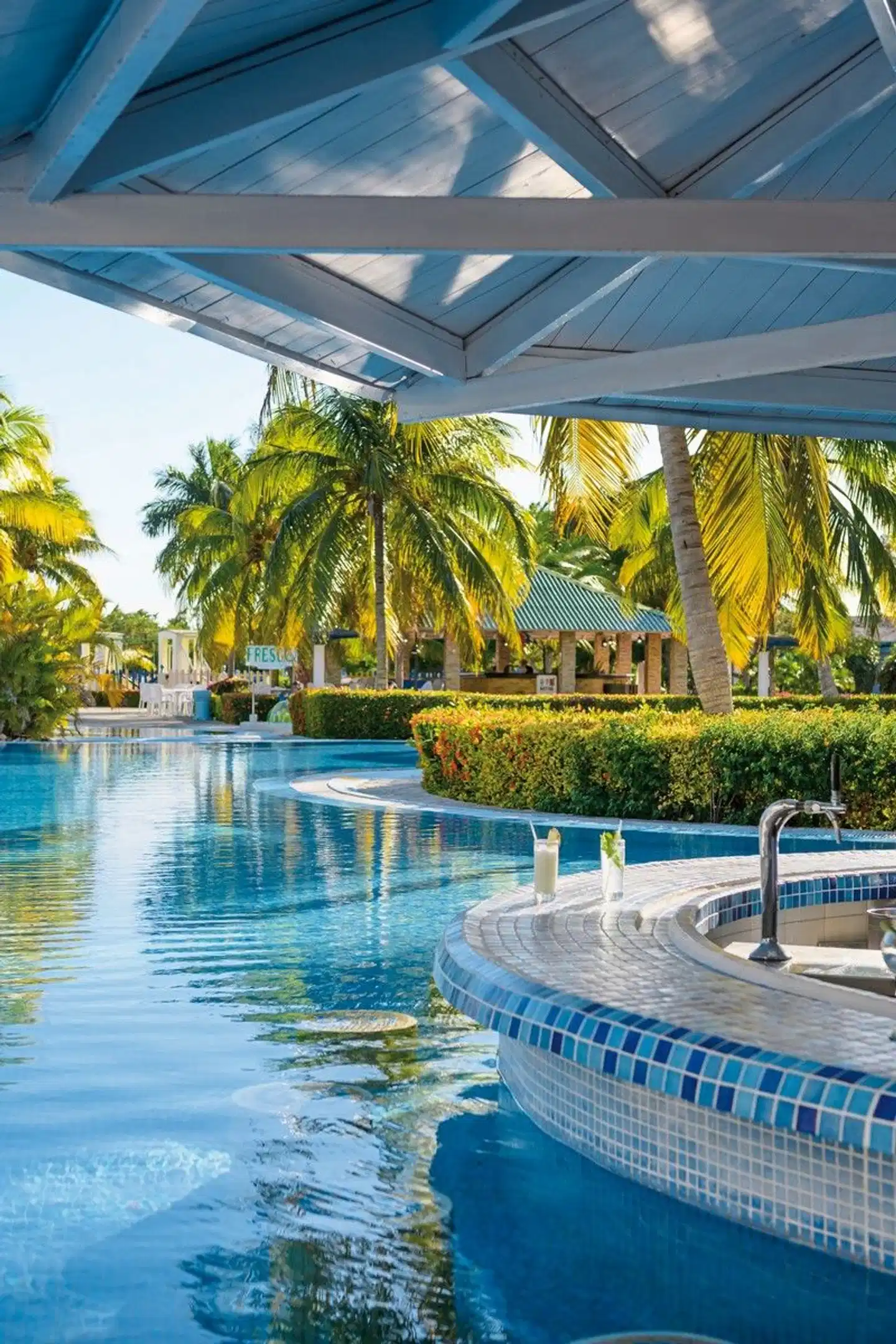 Aston Costa Verde Hallenbad