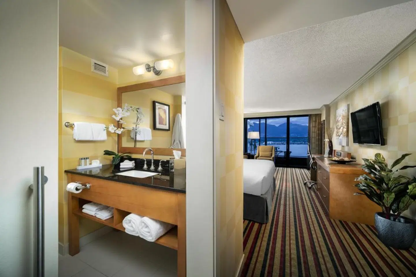 Pinnacle Hotel Vancouver Harbourfront Wohnbeispiel