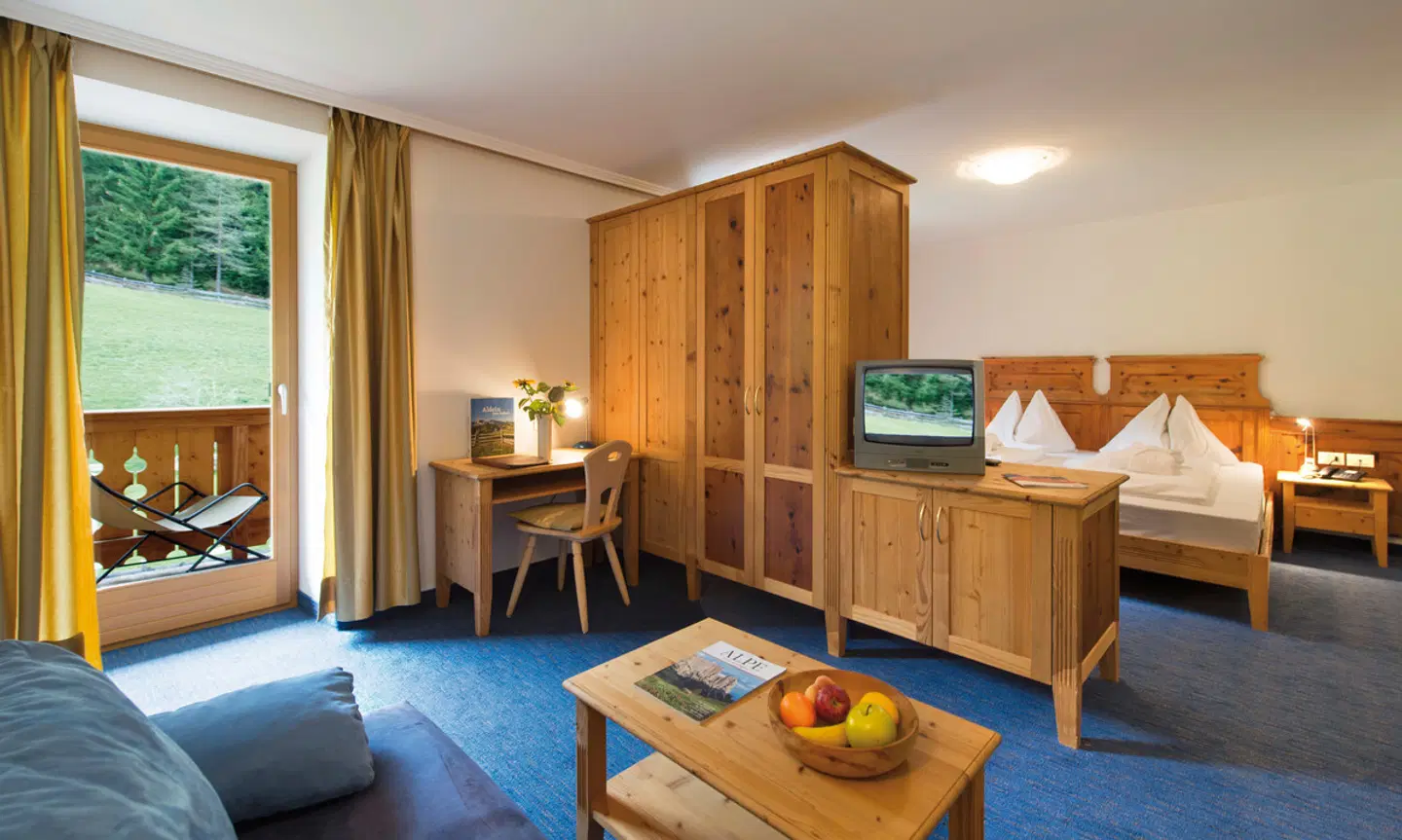 Dolomitenhotel Weisslahnbad Wohnbeispiel