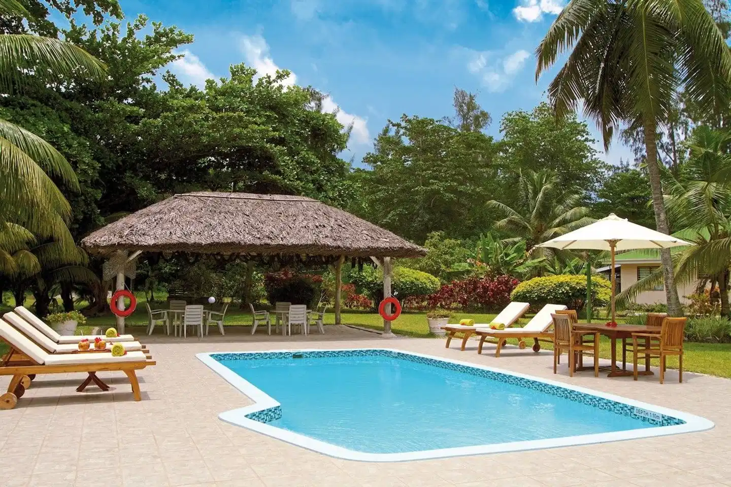 Les Villas D'Or Pool