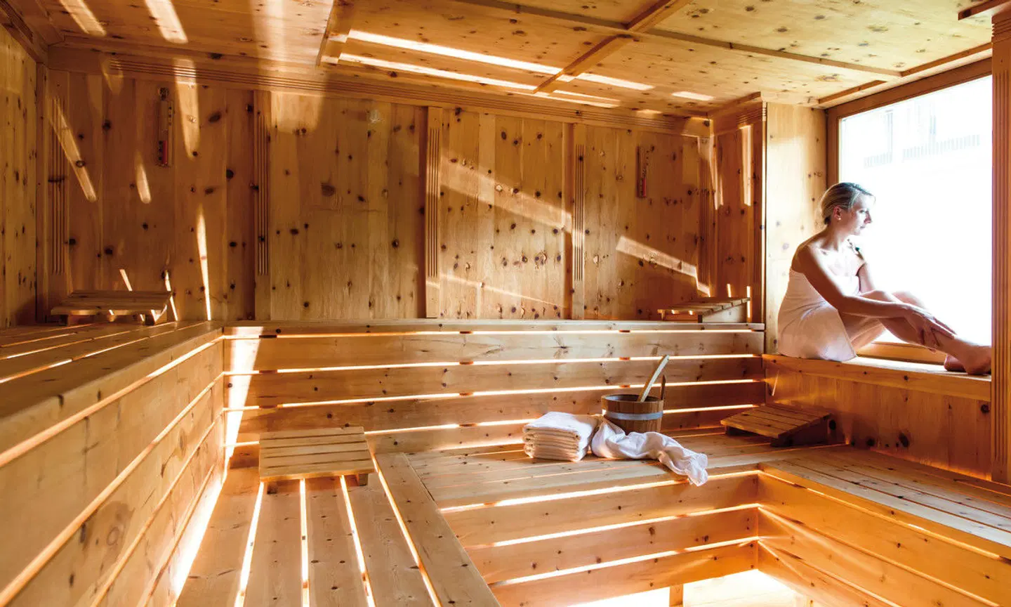 Dolomitenhotel Weisslahnbad Lobby