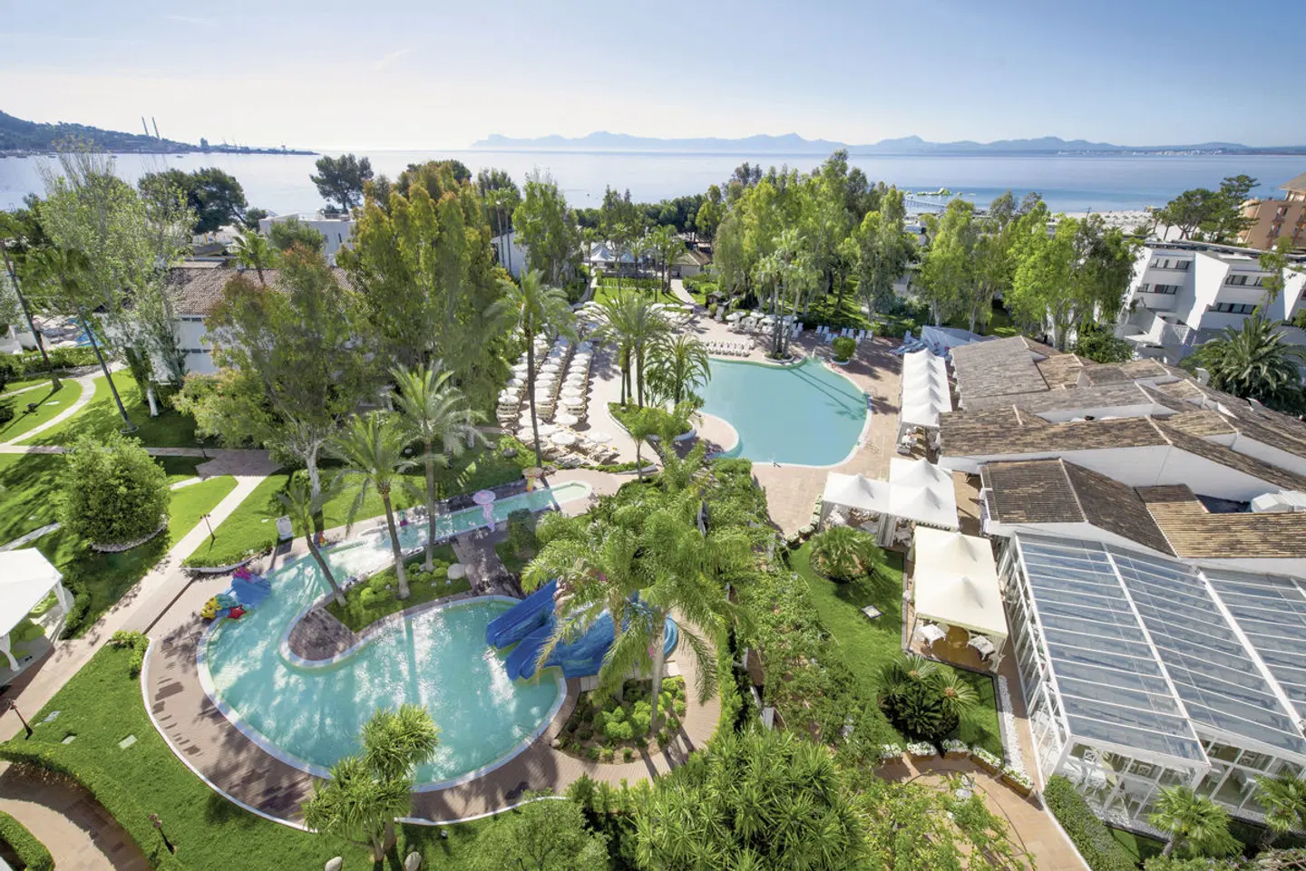 Iberostar Waves Ciudad Blanca Aussenansicht