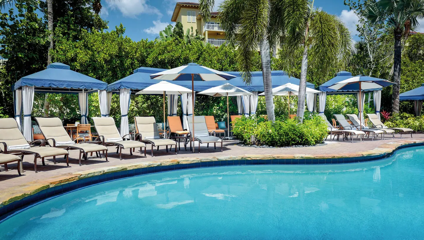 La Playa Beach Resort Pool