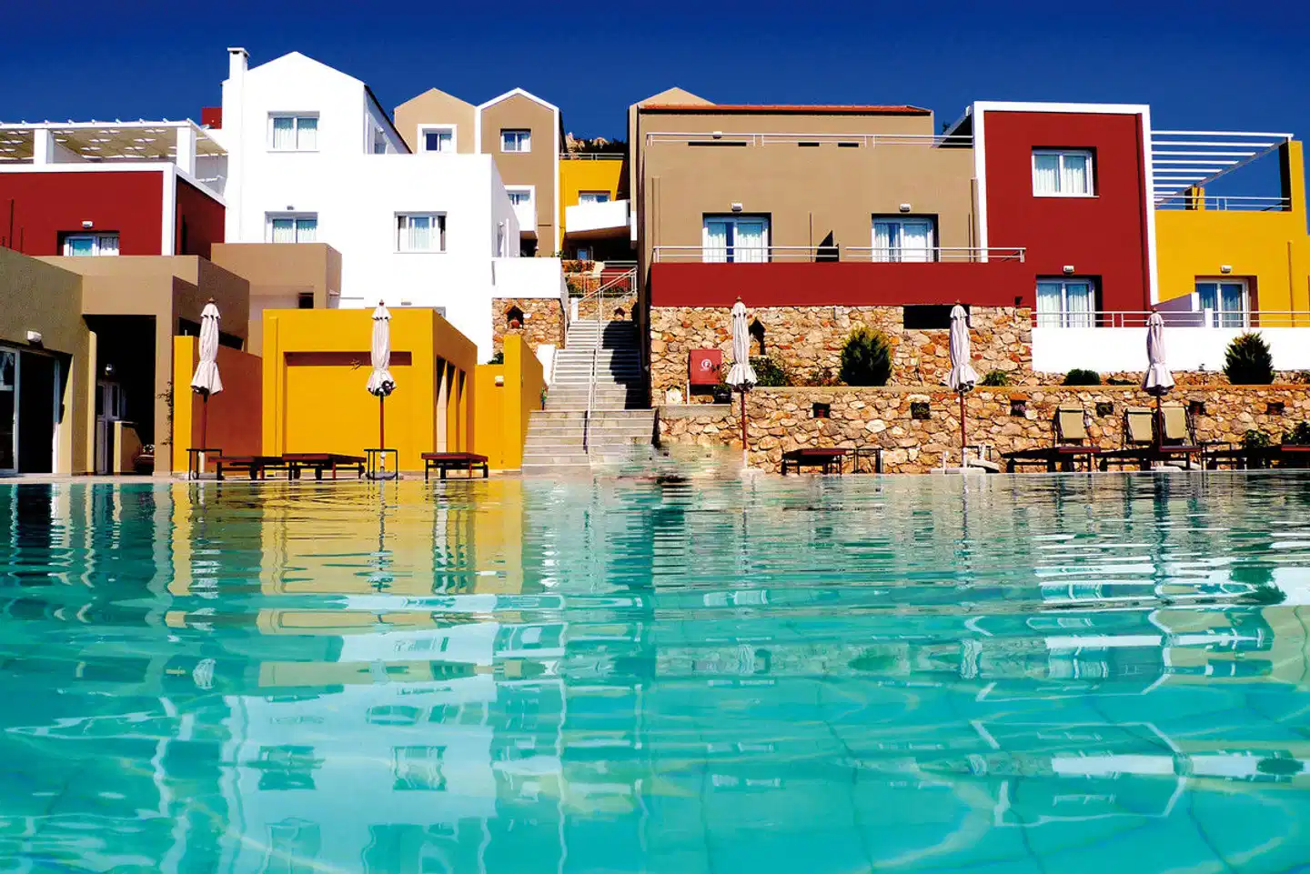 Apolis Beachscape Pool