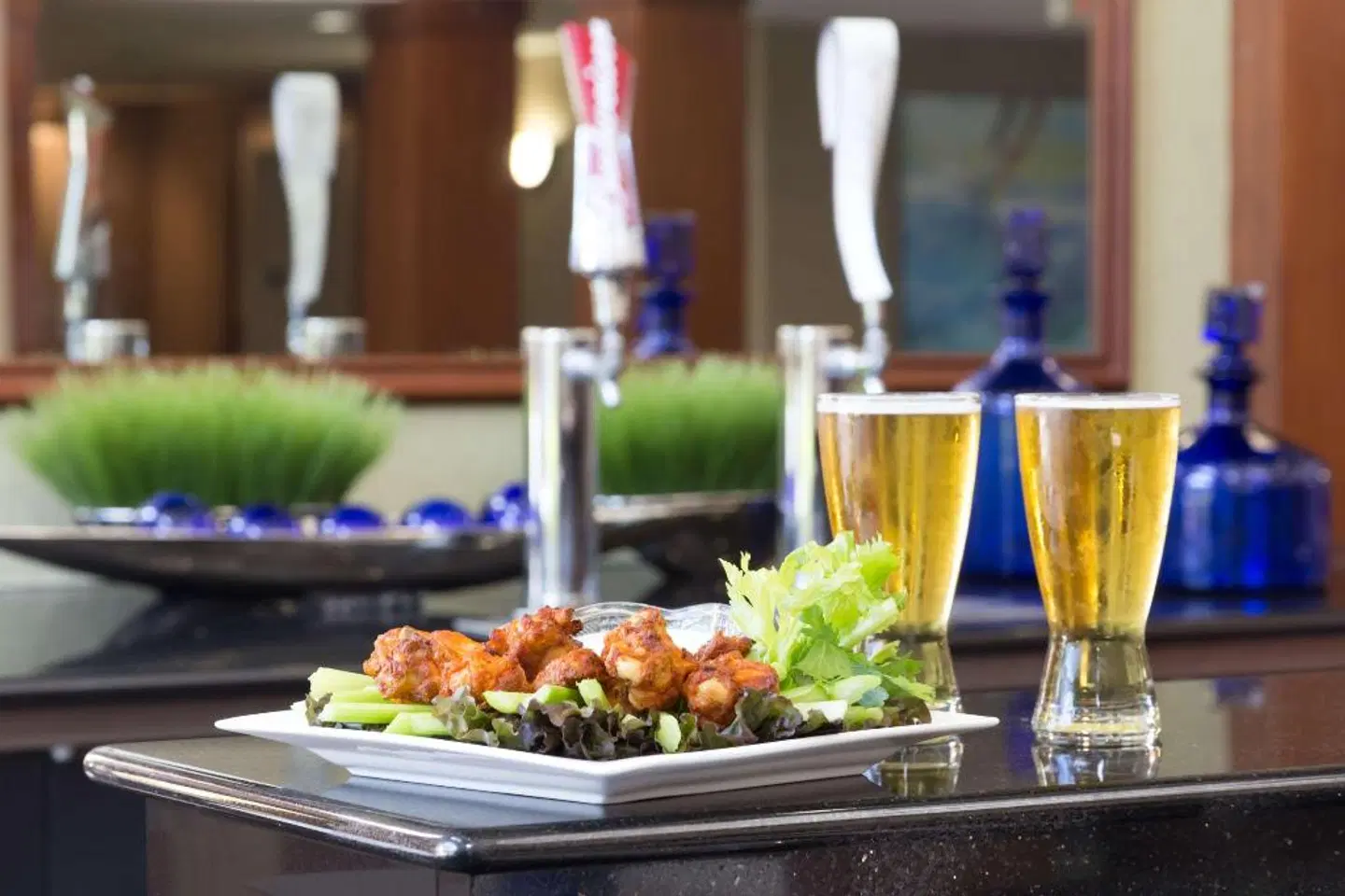 Hawthorn Suites by Wyndham Naples Restaurant