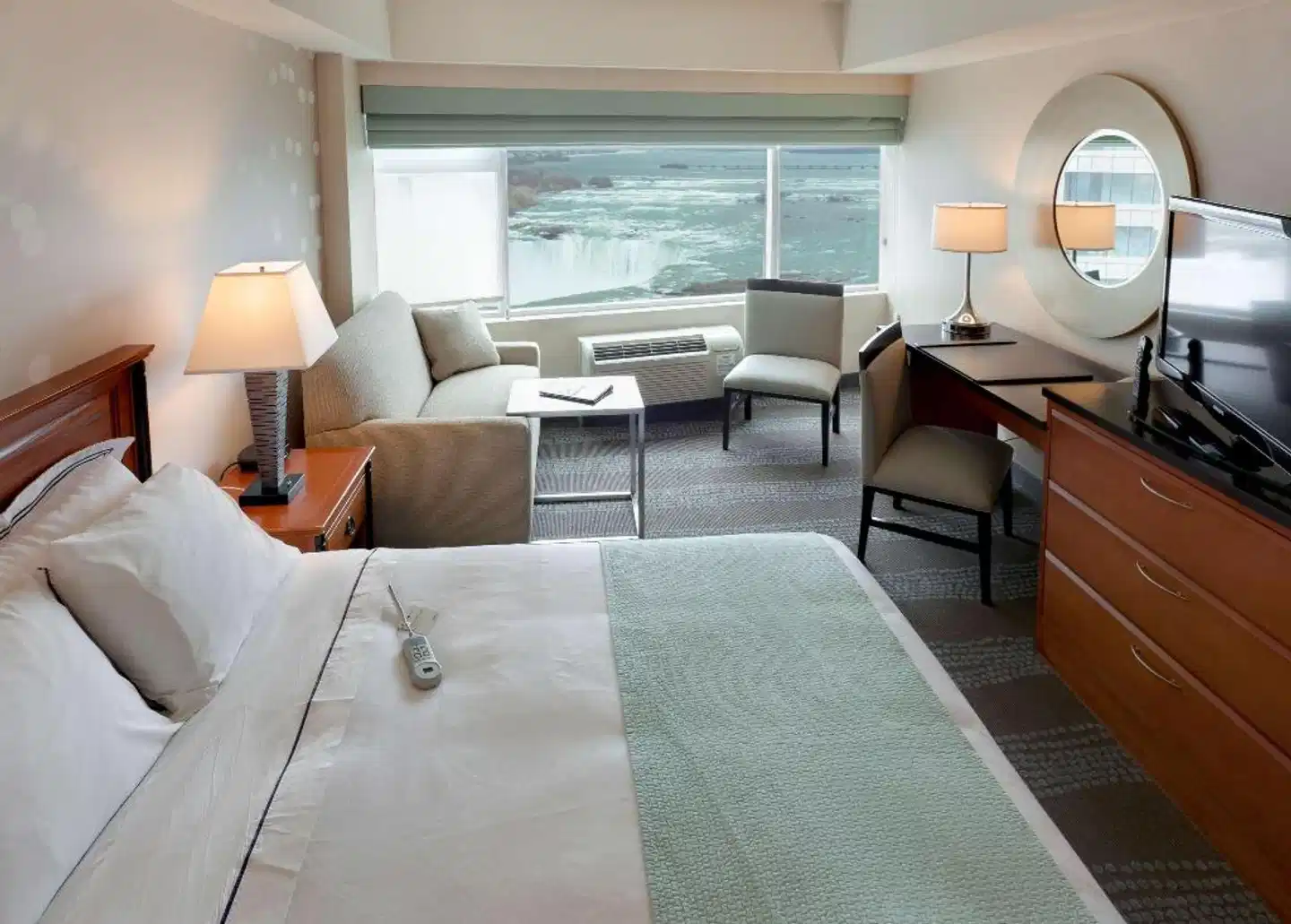 Radisson Hotel & Suites Fallsview Wohnbeispiel