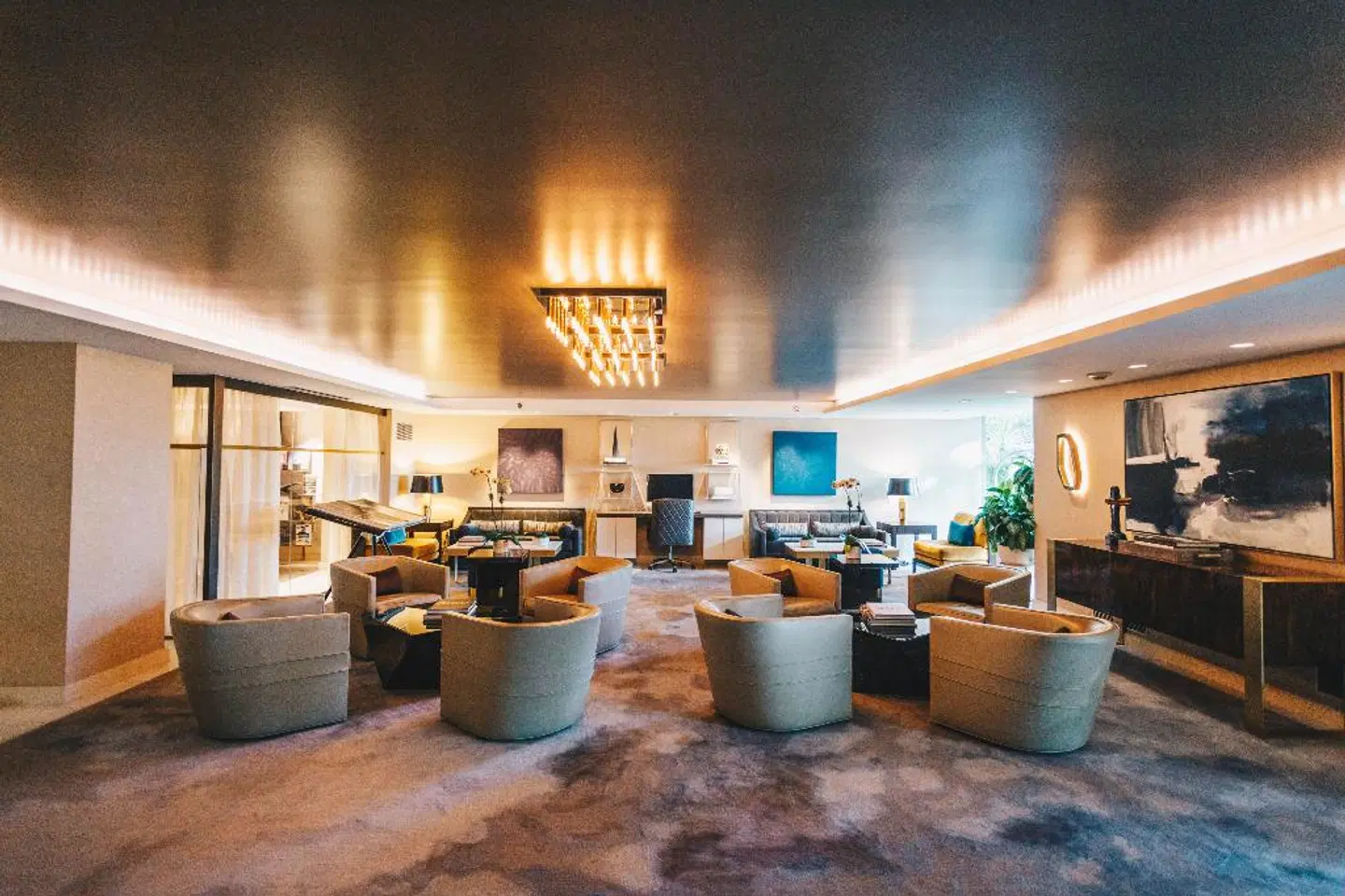 L'Ermitage Beverly Hills Lobby