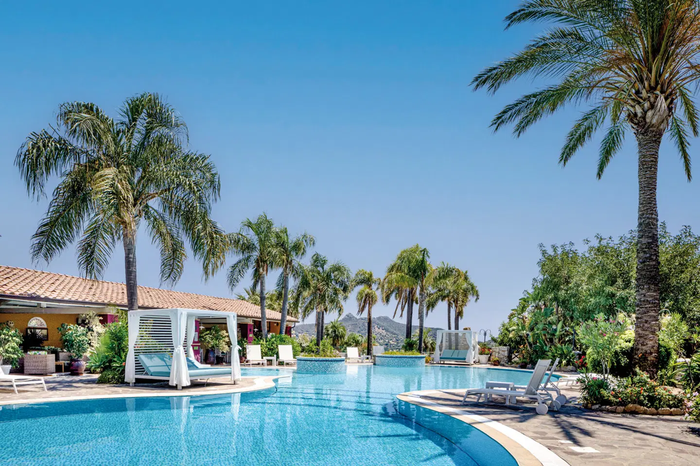 Cruccuris Resort Pool