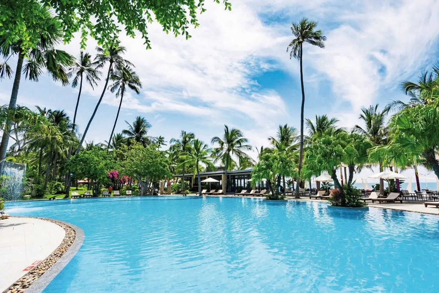 Hoang Ngoc Beach Resort Pool
