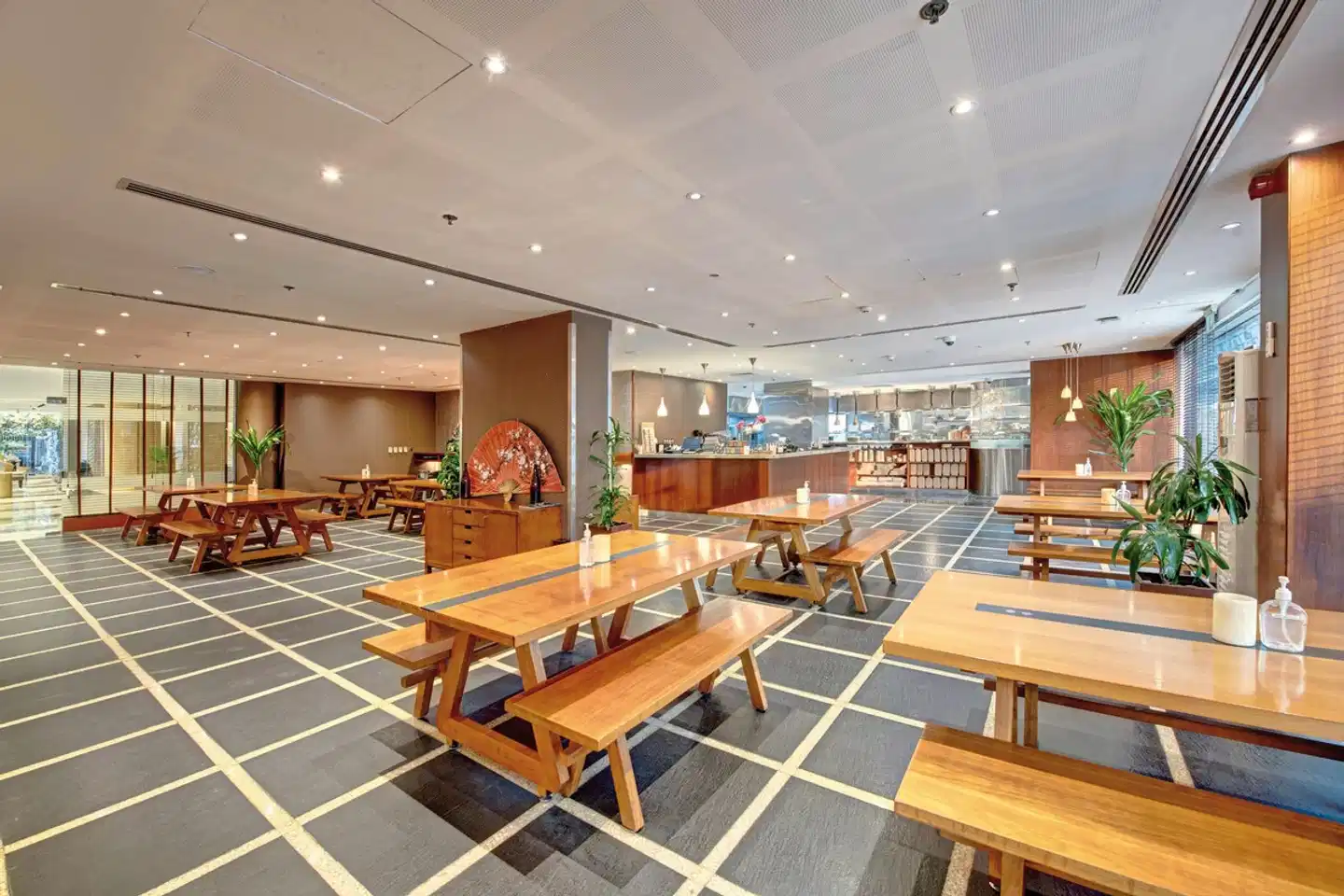 Two Seasons Hotel & Apartments Lobby