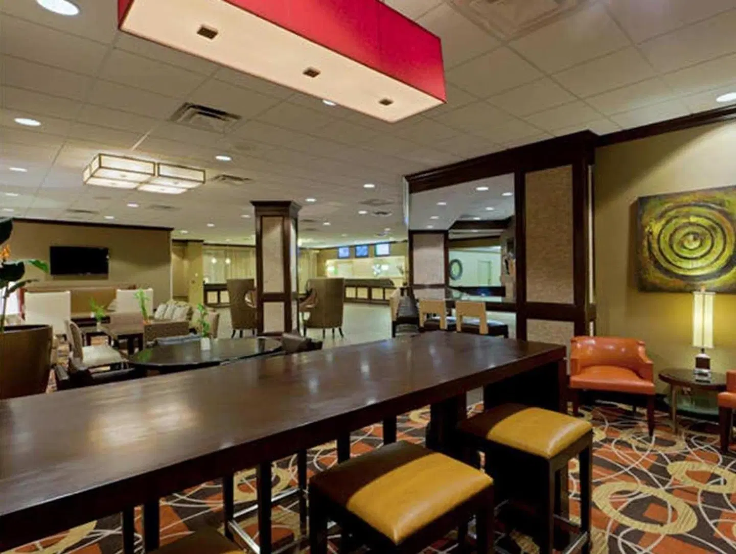 DoubleTree by Hilton BWI Airport Hotel Bar
