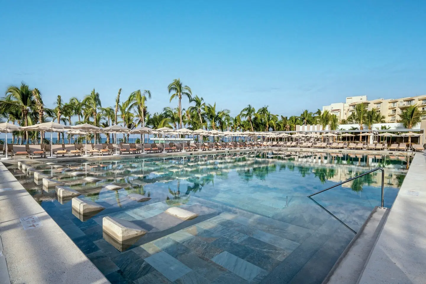 RIU Palace Pacifico Pool