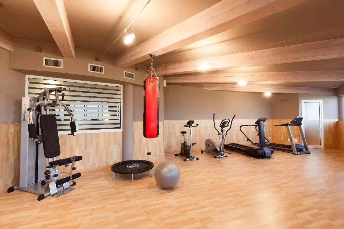 Albavilla Hotel & Co. Sport und Entertainment