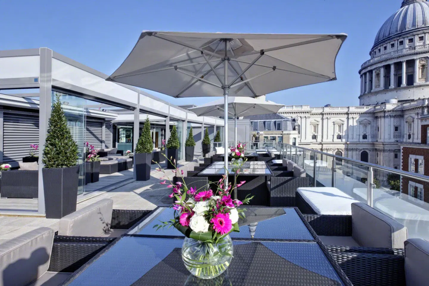 Leonardo Royal Hotel London St. Paul's Terrasse