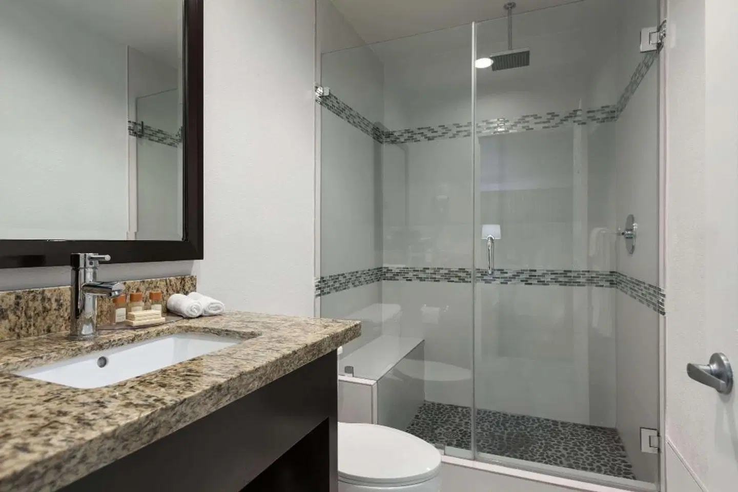 Days Inn by Wyndham Downey Badezimmer