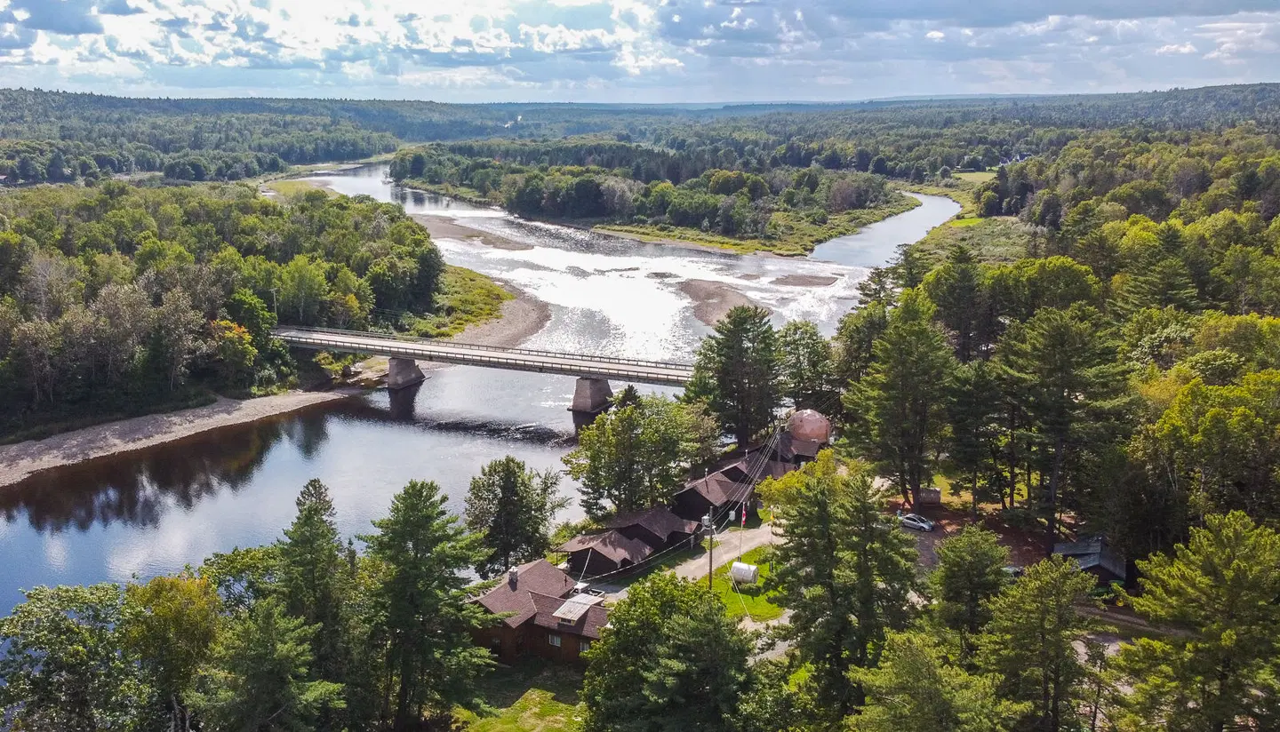 Pond's Resort on the Miramichi Landschaft