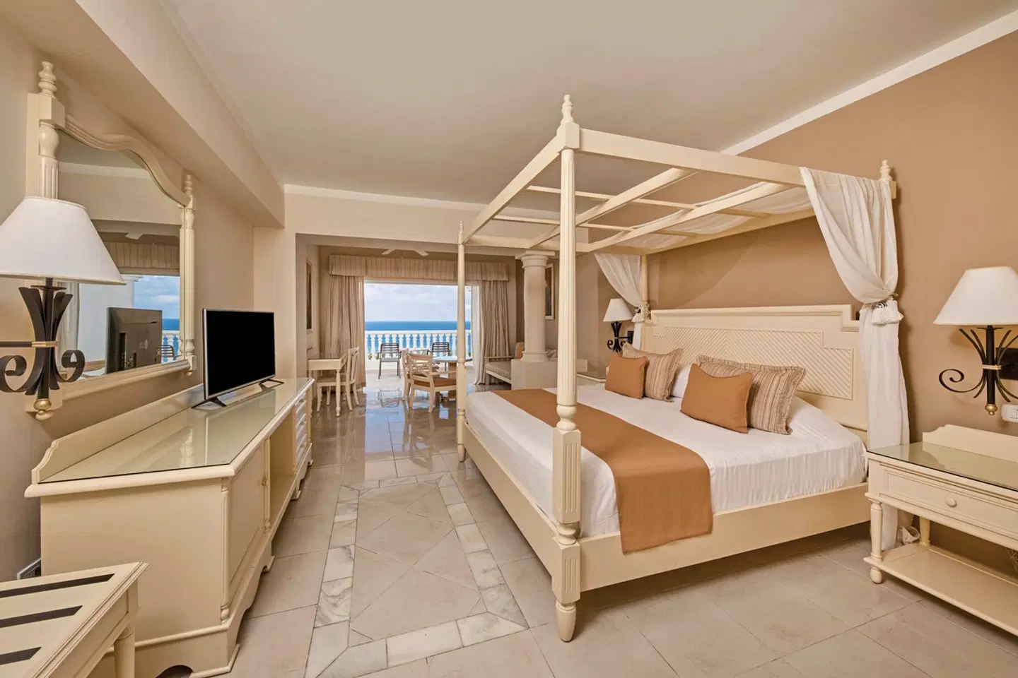 Bahia Principe Luxury Runaway Bay Wohnbeispiel