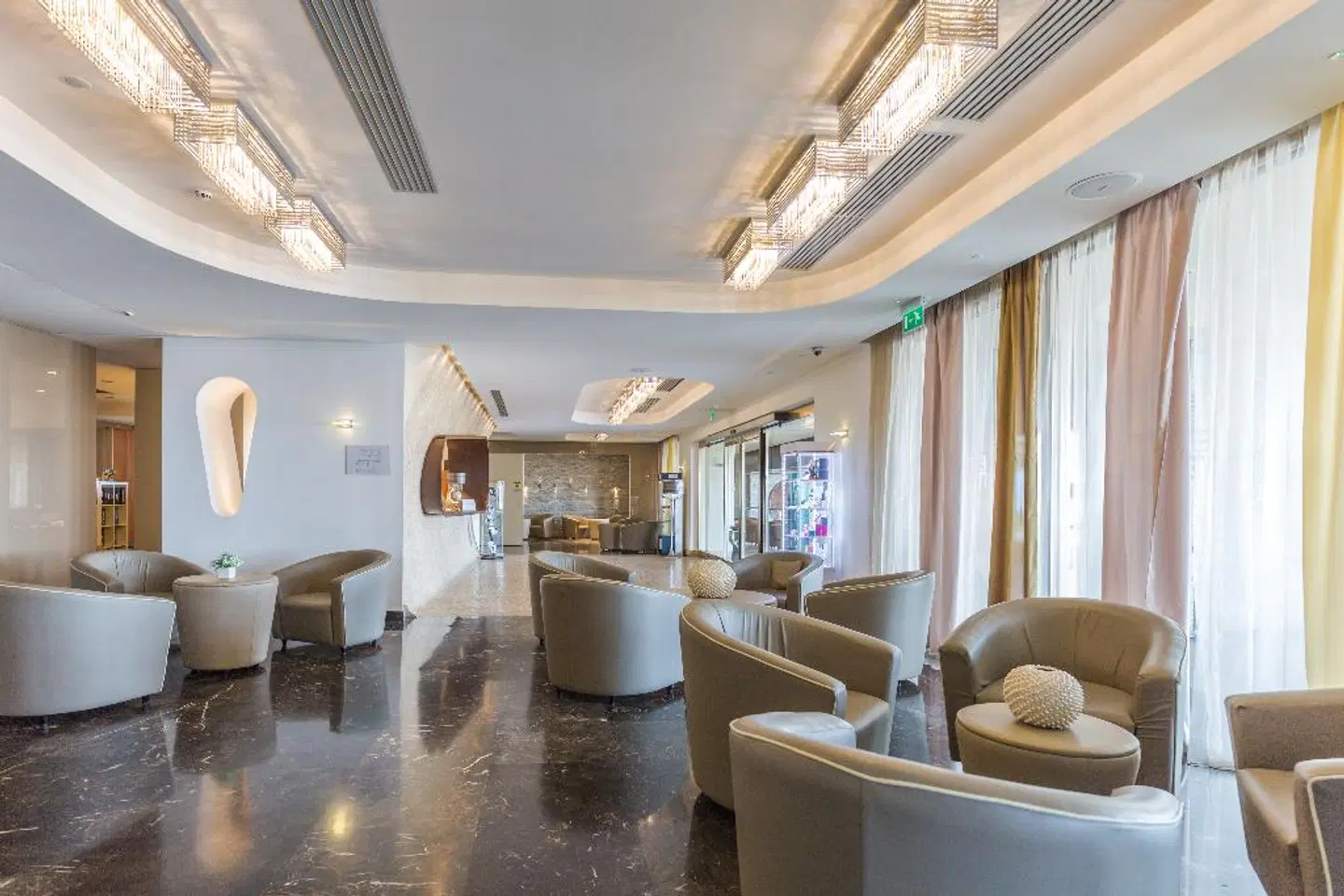 Main Palace Hotel Lobby