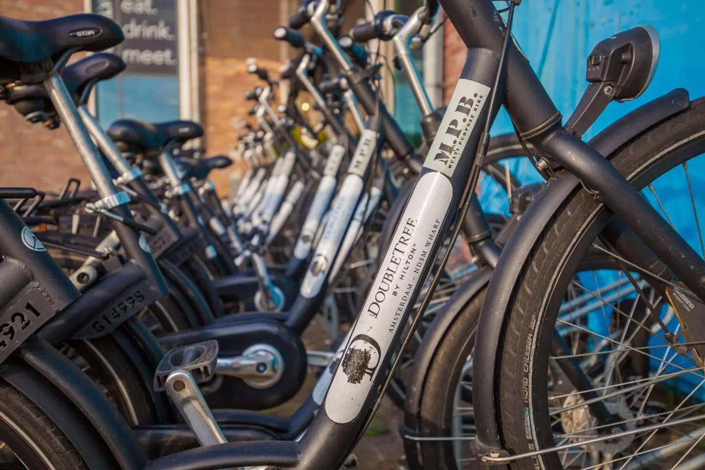 DoubleTree by Hilton Hotel Amsterdam - NDSM Wharf Sport und Entertainment