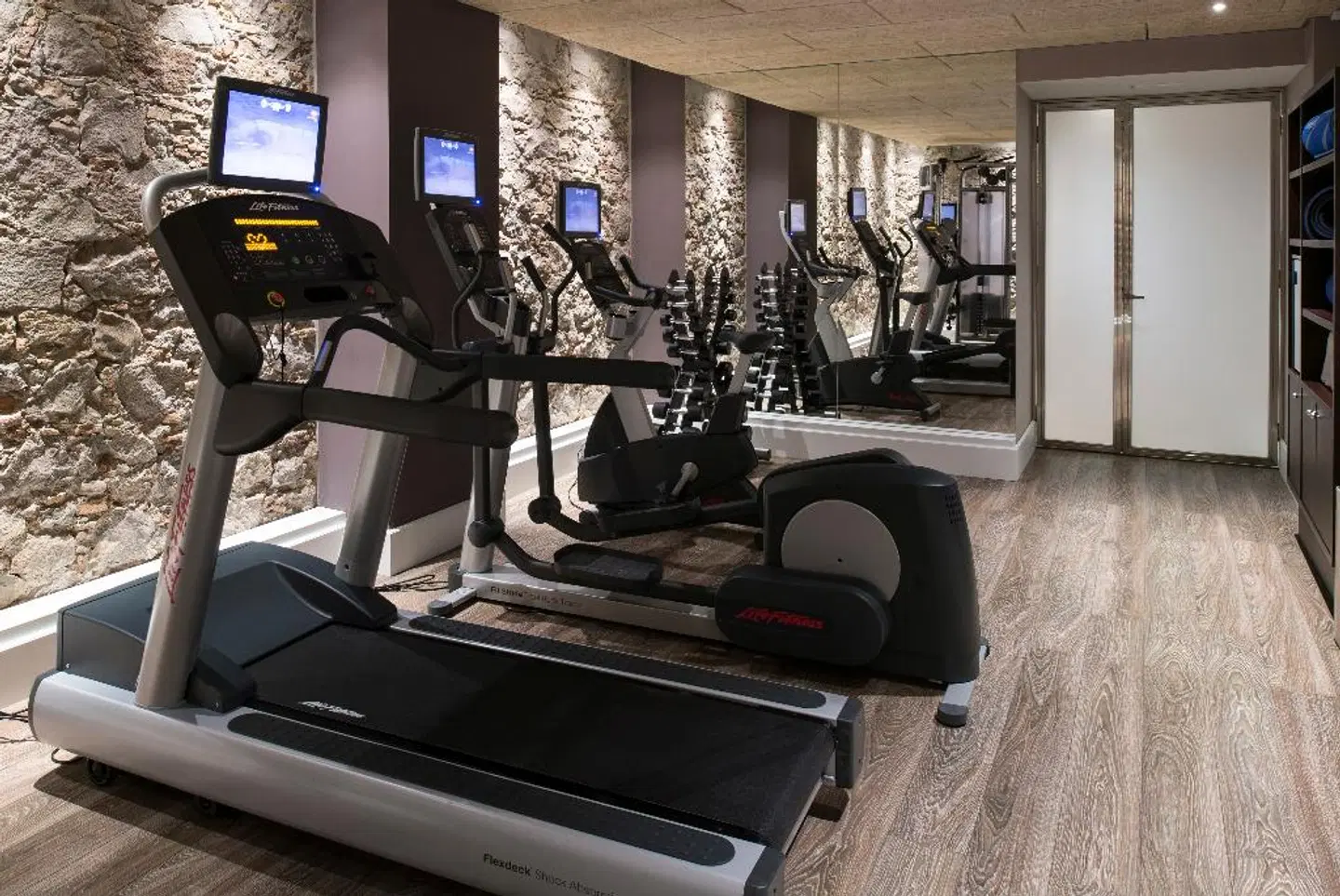 Catalonia Passeig de Gràcia Sport und Entertainment