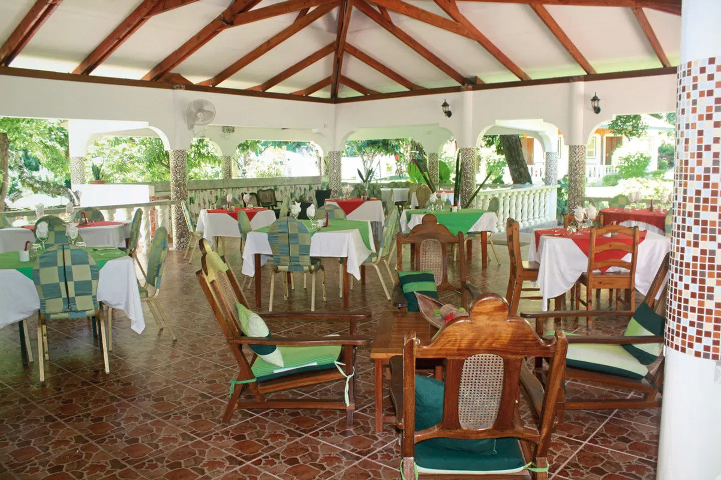 Chalets Bamboo Vert Sport und Entertainment