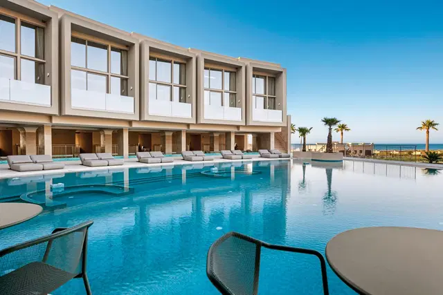 Ventale Island Breeze Resort Pool