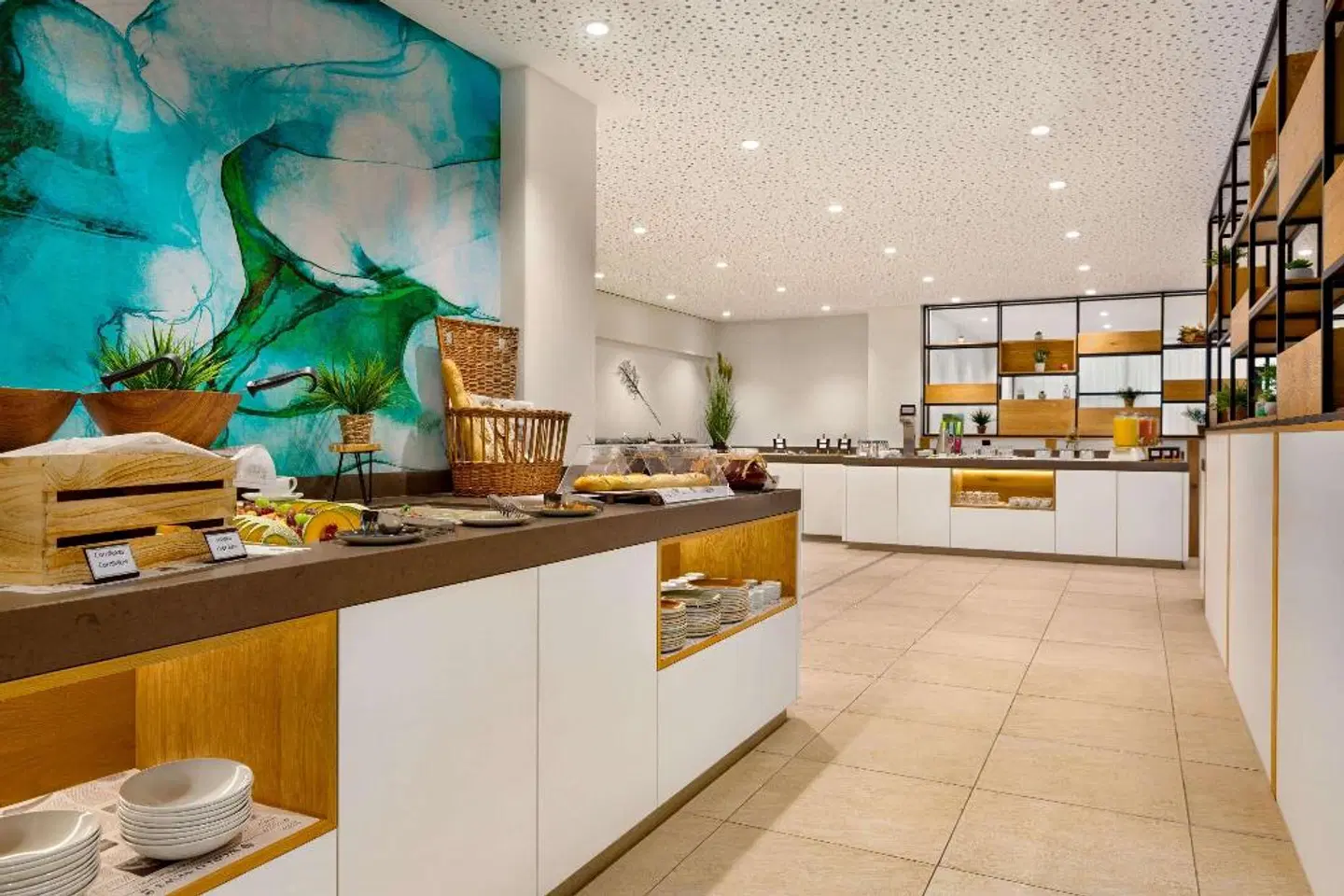 Wyndham Garden Munich Messe Lobby