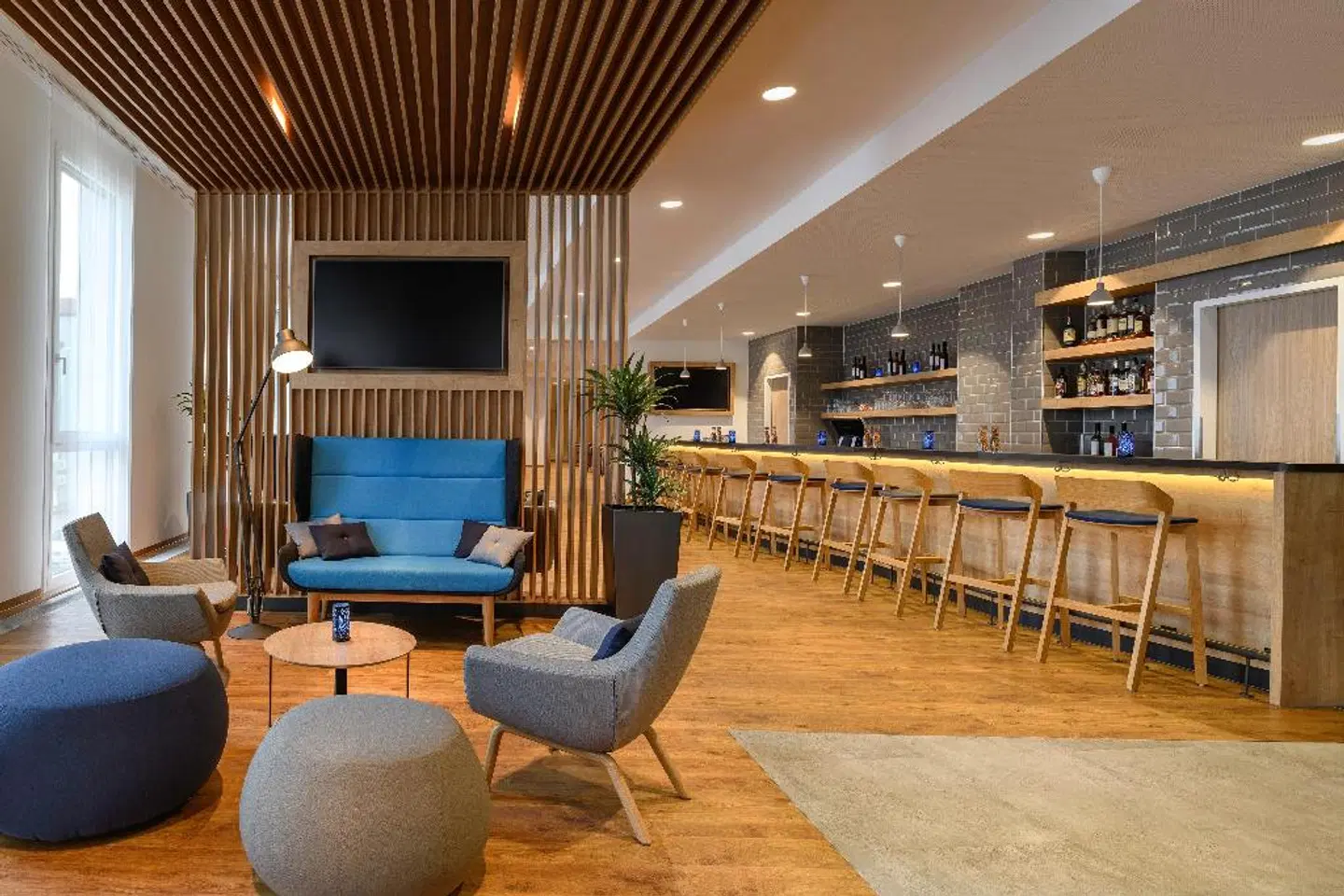 Holiday Inn Express Regensburg Bar