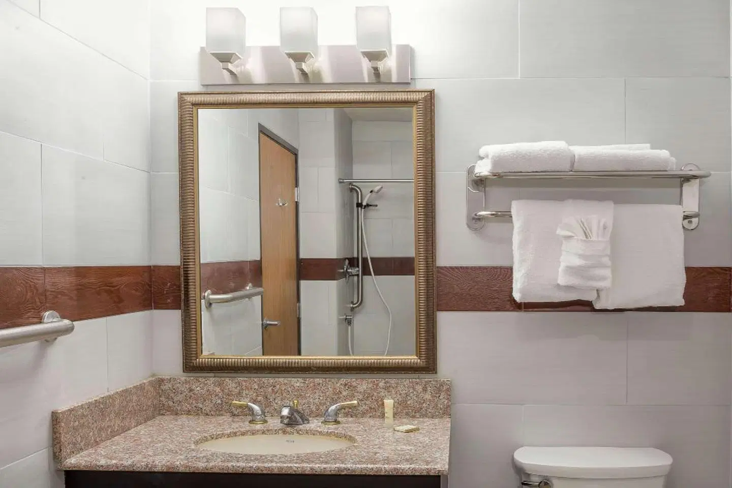 Howard Johnson Williams Badezimmer