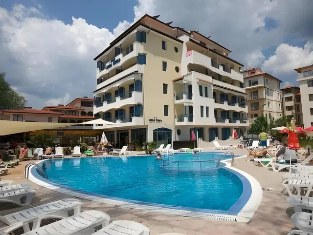 Bora Bora Hotel Pool