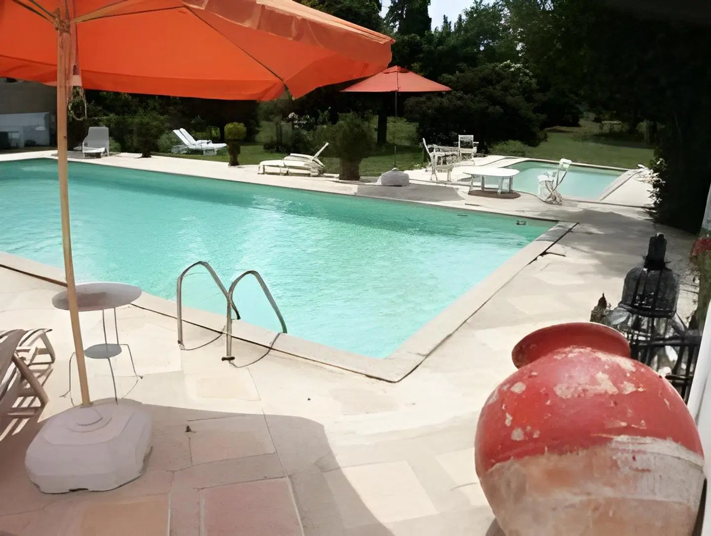 Mas de la Chapelle Pool