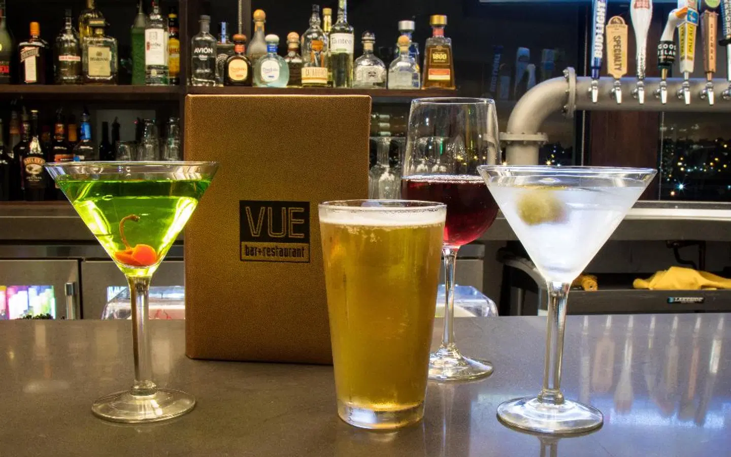 Holiday Inn Long Beach Airport Bar