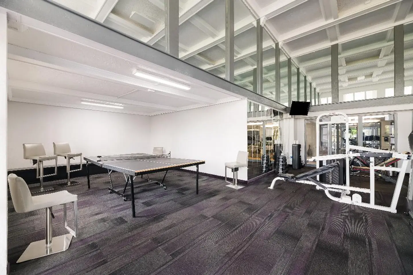 Clarion Inn & Suites Across From Universal Orlando Resort Hallenbad