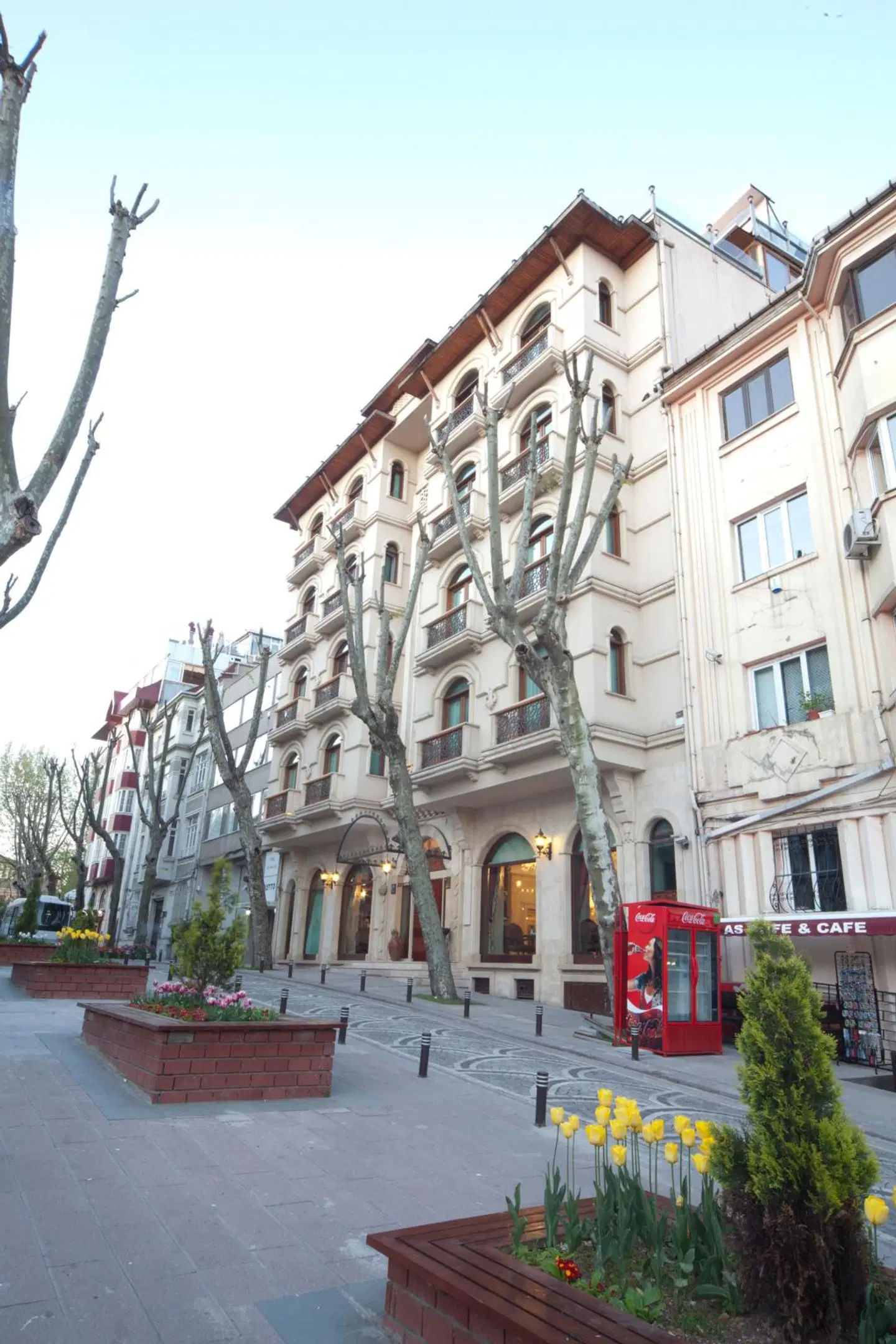 Sultanhan Hotel Aussenansicht