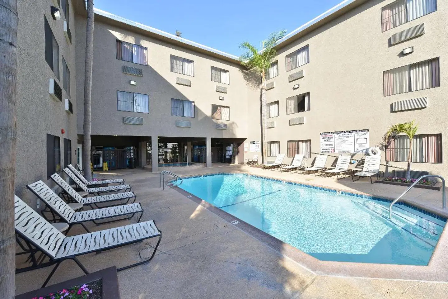 Best Western Plus Park Place Inn - Mini Suites Aussenansicht