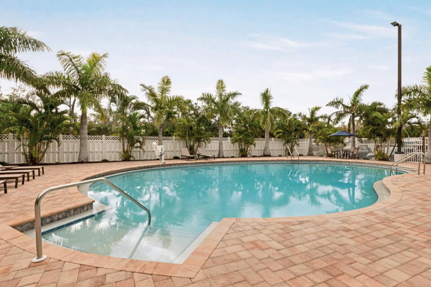 Spark by Hilton Siesta Key Gateway Pool