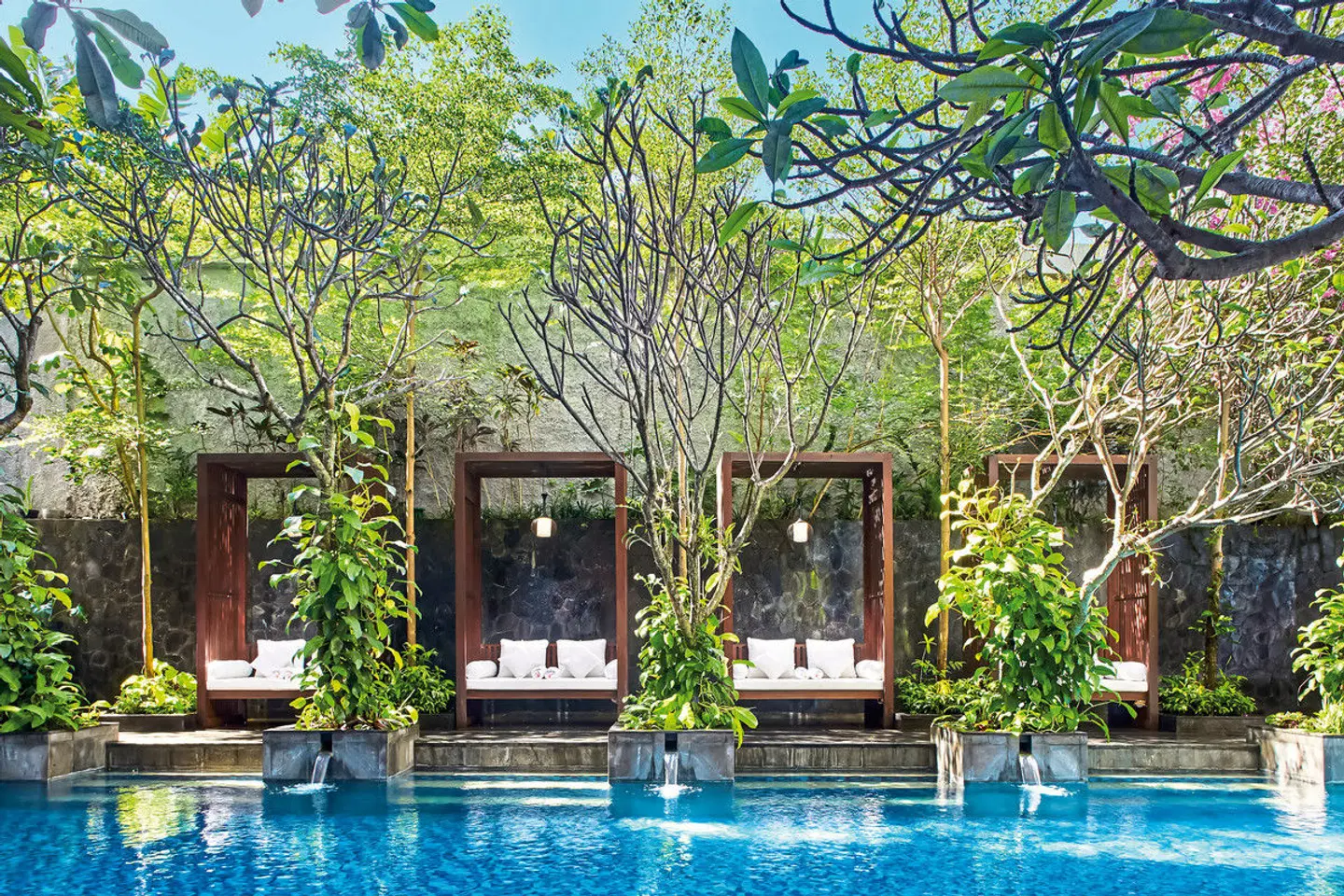 Jambuluwuk Oceano Seminyak Pool