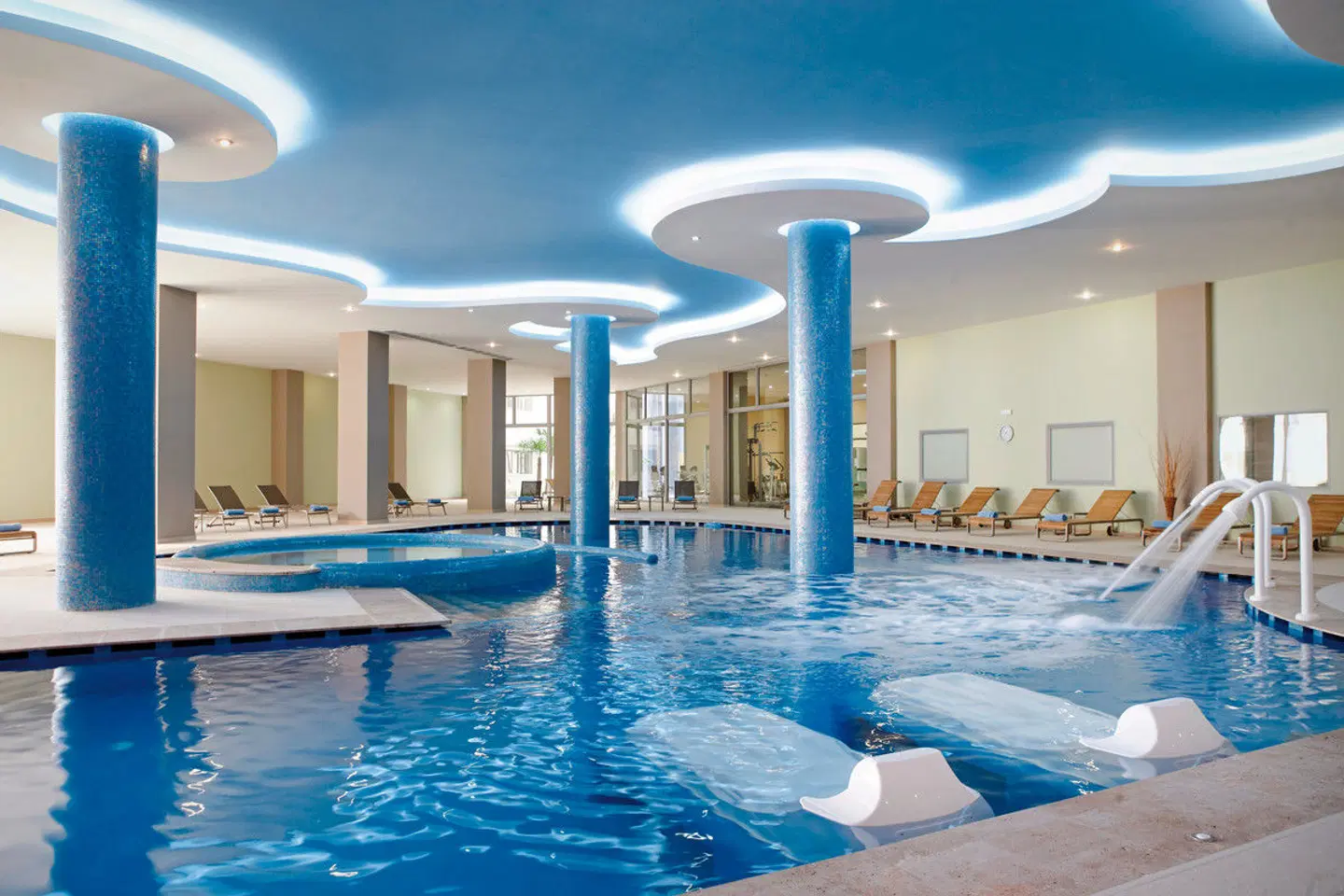 Atrium Platinum Hallenbad