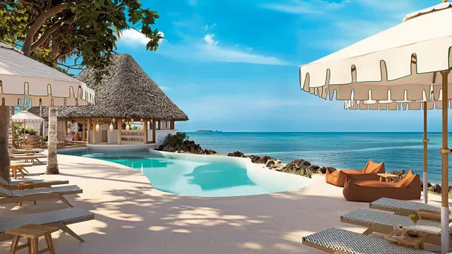 Matemwe Attitude Pool